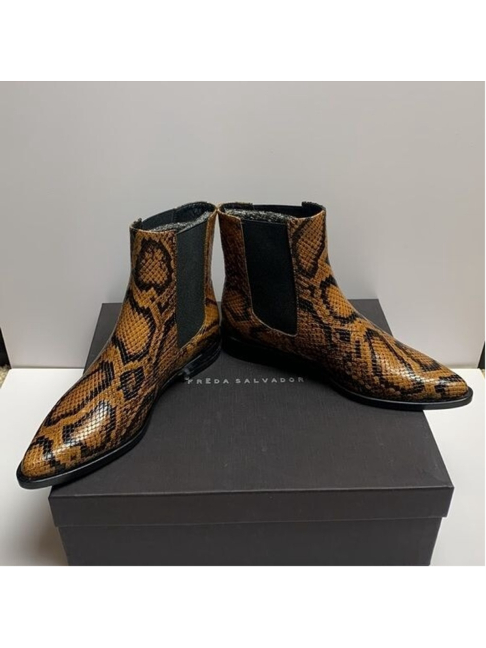 Freda Salvador Joan Chelsea Boots Womens 7.5 M Brass Snake Embossed Leather- 004 - Picture 2 of 10